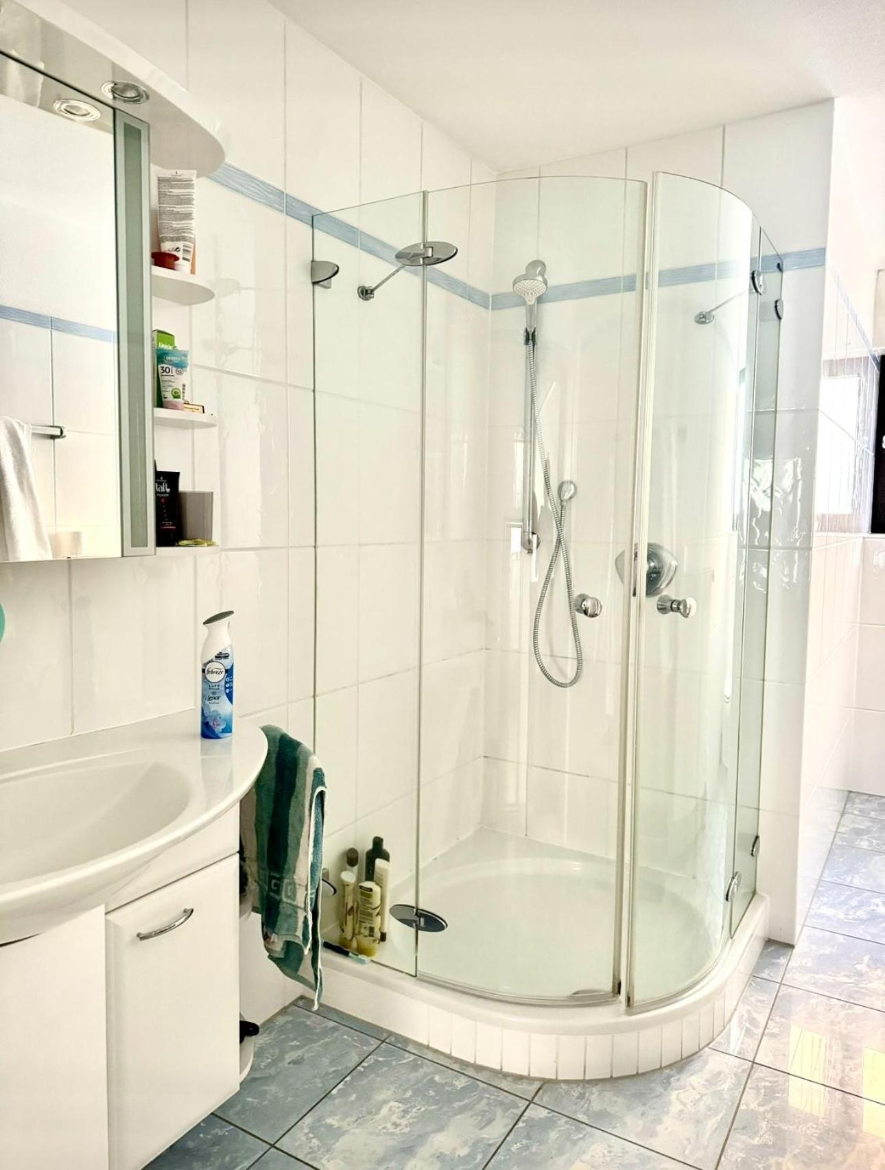Magisches Doppelzimmer Mit Atemberaubender Wasserfall-Wand In Seligenstadt Exterior photo